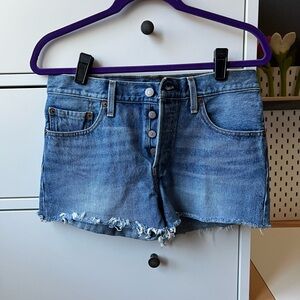 Levi’s Denim Blue Cut Off Button Fly Shorts 27